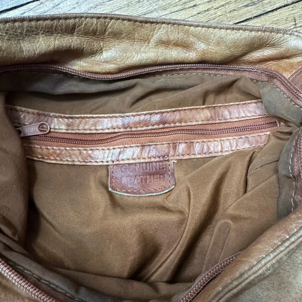 Vintage 90's brown patina leather hobo purse Worn-in Distressed Fest Boho Hippie